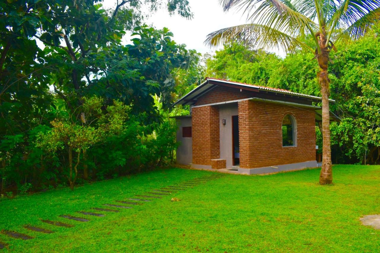 Sayon River Cottage & Eco Garden Monaragala Exterior photo